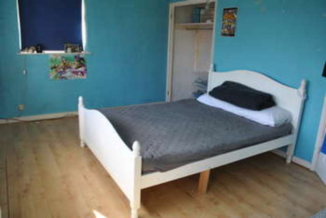  Image of 2 bedroom Maisonette for sale in Coppsfield West Molesey KT8 at Coppsfield  West Molesey, KT8 1SN