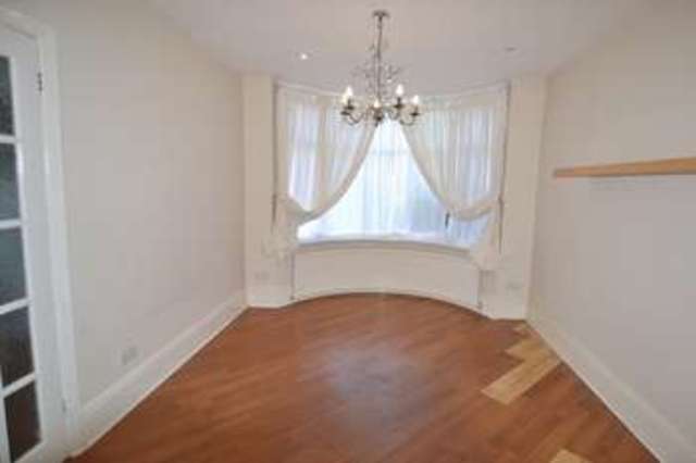  Image of 3 bedroom Semi-Detached house to rent in West Park Avenue Northfield Birmingham B31 at West Park Avenue Northfield Birmingham, B31 5BH