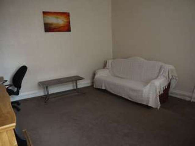 Image of 2 bedroom Detached house to rent in West Park Terrace Bradford BD8 at West Park Terrace  Bradford, BD8 9SQ