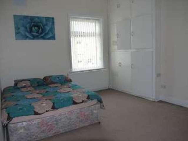  Image of 2 bedroom Detached house to rent in West Park Terrace Bradford BD8 at West Park Terrace  Bradford, BD8 9SQ