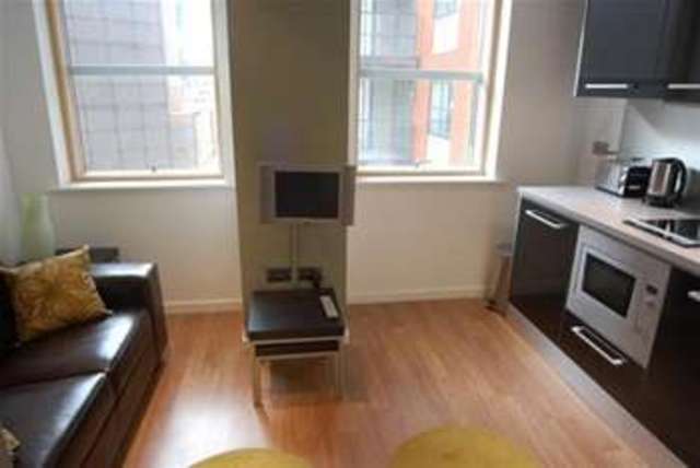  Image of Flat to rent in Wellington Street Leeds LS1 at Leeds, LS1 4JL