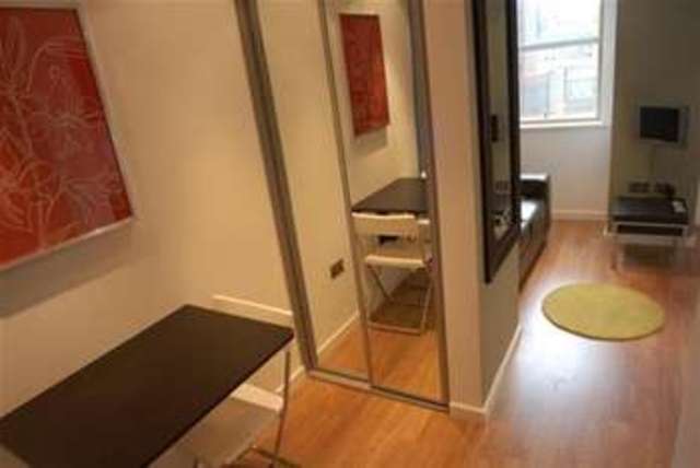  Image of Flat to rent in Wellington Street Leeds LS1 at Leeds, LS1 4JL