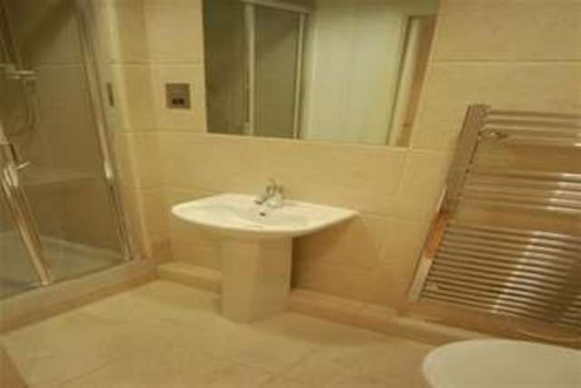  Image of Flat to rent in Wellington Street Leeds LS1 at Leeds, LS1 4JL