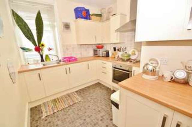  Image of 2 bedroom Flat to rent in Seamoor Road Westbourne Bournemouth BH4 at Westbourne Bournemouth, BH4 9AS