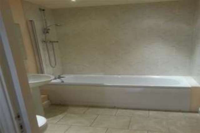 Image of 1 bedroom Flat to rent in Furnace Hill Sheffield S3 at Sheffield, S3 7AH