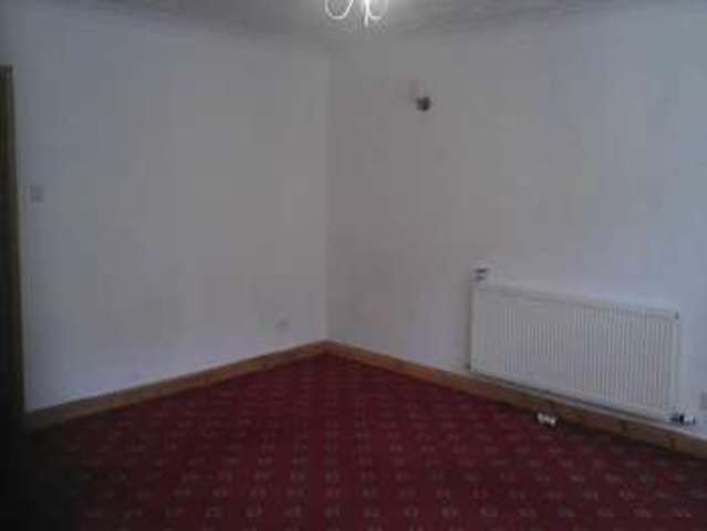  Image of 2 bedroom Flat to rent in Whitecross Road Weston-super-Mare BS23 at Weston-super-Mare North Somerset Weston-super-Mare, BS23 1EN
