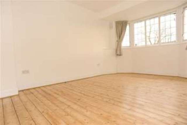  Image of 3 bedroom Detached house to rent in Whitefoot Lane Bromley BR1 at Bromley, BR1 5SF