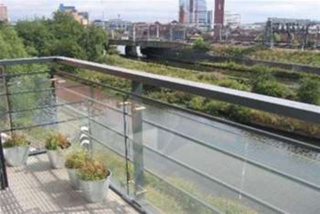  Image of 2 bedroom Flat to rent in Riverside Way Leeds LS1 at Leeds, LS1 4EE