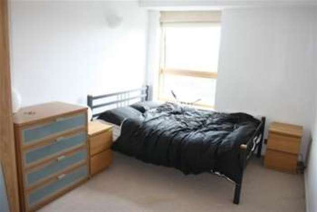  Image of 2 bedroom Flat to rent in Riverside Way Leeds LS1 at Leeds, LS1 4EE