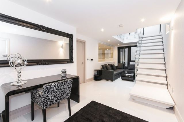  Image of 3 bedroom Mews to rent in Dumpton Place London NW1 at Dumpton Place Primrose Hill London, NW1 8JB