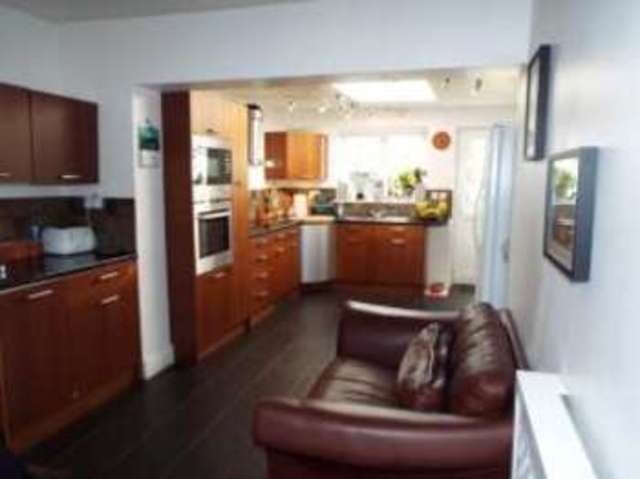  Image of 5 bedroom Bungalow for sale in Willian Road Hitchin SG4 at Hitchin Hertfordshire Walsworth, SG4 0LS