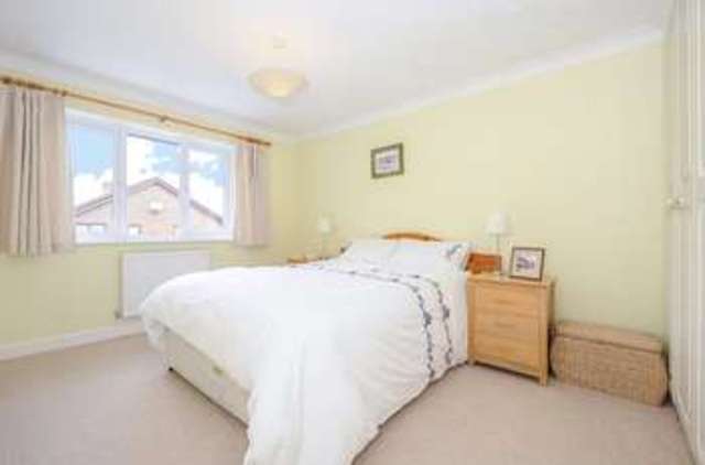  Image of 4 bedroom Detached house for sale in Wilmot Close Binfield Bracknell RG42 at Binfield Binfield, RG42 4LR