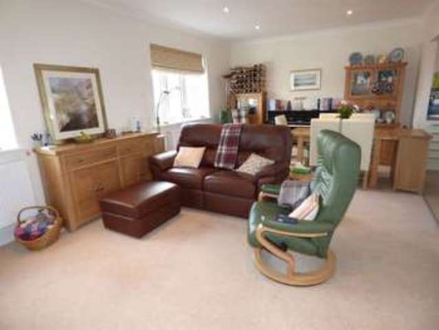  Image of 2 bedroom Flat to rent in Blackberry Gardens Winnersh Wokingham RG41 at Blackberry Gardens Wokingham Wokingham, RG41 5RN