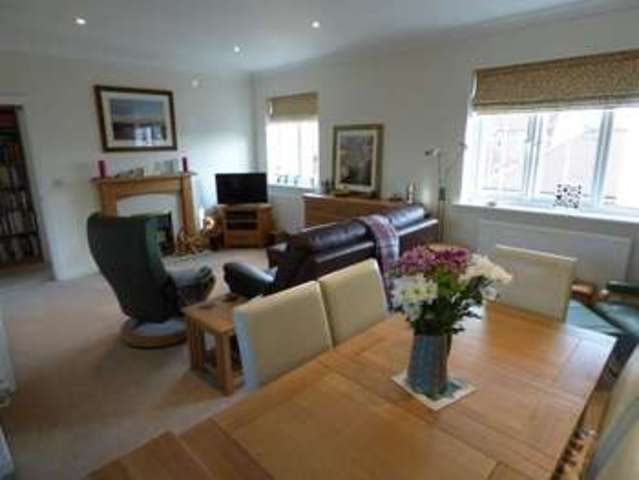  Image of 2 bedroom Flat to rent in Blackberry Gardens Winnersh Wokingham RG41 at Blackberry Gardens Wokingham Wokingham, RG41 5RN