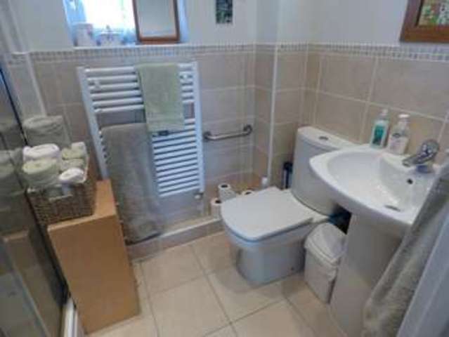  Image of 2 bedroom Flat to rent in Blackberry Gardens Winnersh Wokingham RG41 at Blackberry Gardens Wokingham Wokingham, RG41 5RN