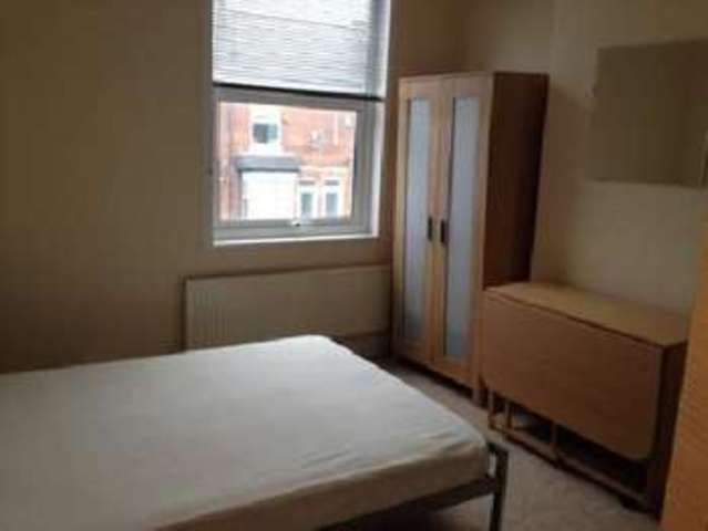  Image of 3 bedroom House Share to rent in Winnie Road Selly Oak Birmingham B29 at Selly Oak Bristol Selly Oak, B29 6JX