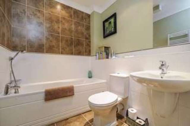  Image of 2 bedroom Flat for sale in Wolage Drive Grove Wantage OX12 at Wolage Drive Grove Wantage, OX12 9FJ