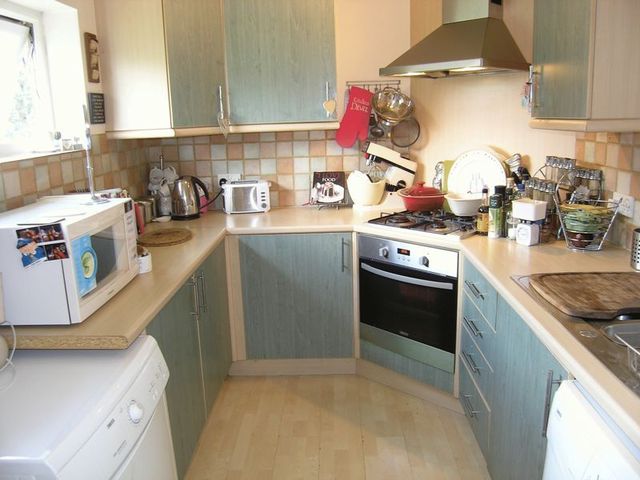  Image of 1 bedroom Flat for sale in Oakley Northcroft Wooburn Green High Wycombe HP10 at Wooburn Green Wooburn Green, HP10 0BZ