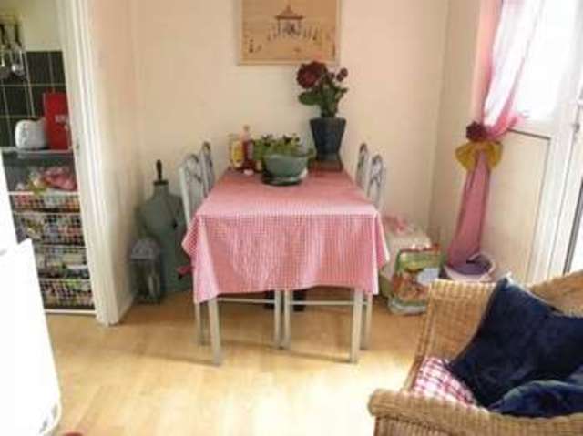  Image of 4 bedroom Flat to rent in Hackney Road London E2 at Bethnal Green, E2 7AU