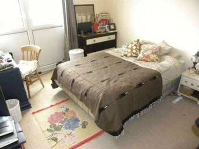  Image of 4 bedroom Flat to rent in Hackney Road London E2 at Bethnal Green, E2 7AU