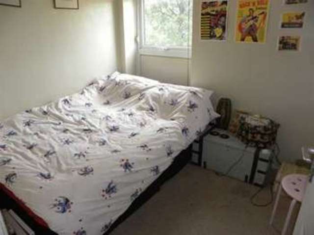  Image of 4 bedroom Flat to rent in Hackney Road London E2 at Bethnal Green, E2 7AU