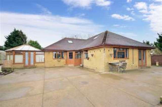  Image of 5 bedroom Bungalow for sale in Yelsted Road Yelsted Sittingbourne ME9 at Sittingbourne Kent Sittingbourne, ME9 7UU