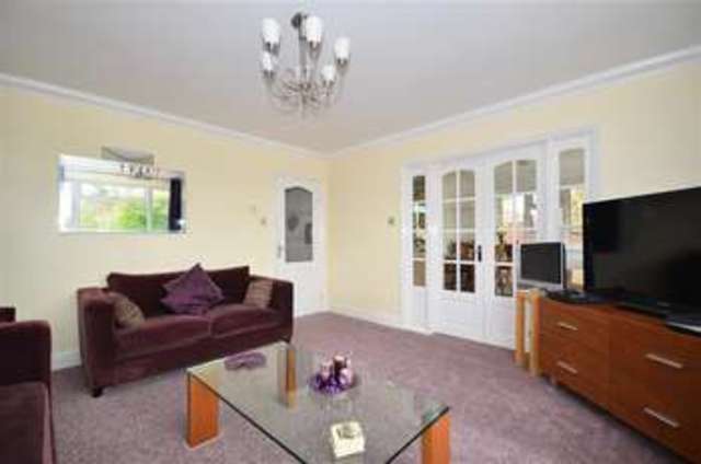  Image of 5 bedroom Bungalow for sale in Yelsted Road Yelsted Sittingbourne ME9 at Sittingbourne Kent Sittingbourne, ME9 7UU
