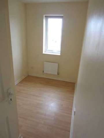  Image of 2 bedroom Ground Flat to rent in York Close Stoke Gifford Bristol BS34 at York Close Stoke Gifford Bristol, BS34 8NU