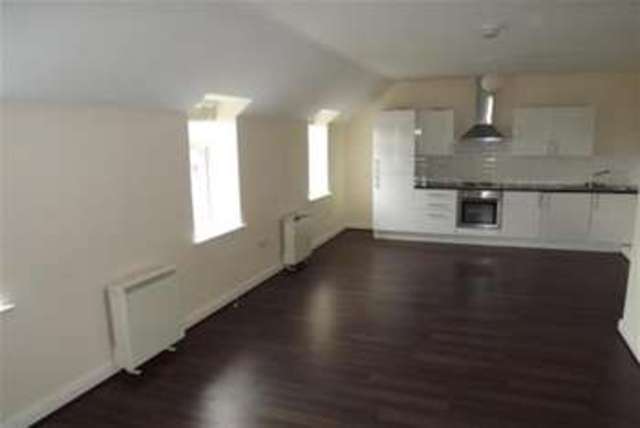  Image of 2 bedroom Flat to rent in Tudor Road Leicester LE3 at Leicester, LE3 5JJ