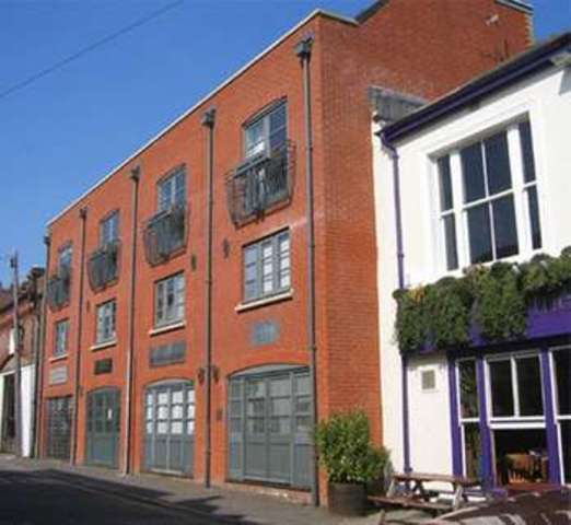  Image of 3 bedroom Mews to rent in Gloucester Road Brighton BN1 at 121-123 Gloucester Road  Brighton, BN1 4AF