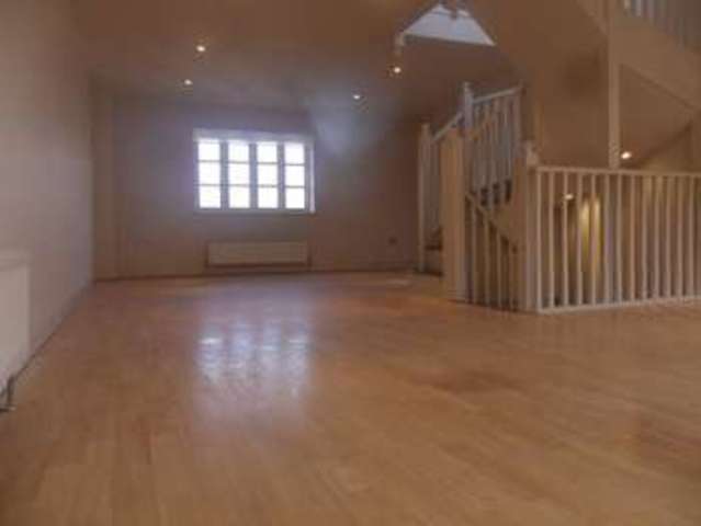  Image of 3 bedroom Mews to rent in Gloucester Road Brighton BN1 at 121-123 Gloucester Road  Brighton, BN1 4AF