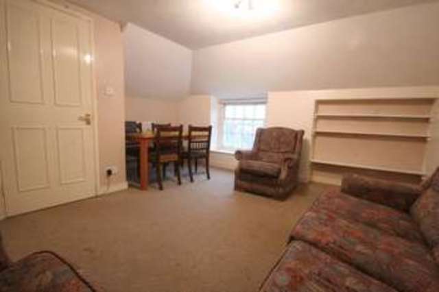  Image of 2 bedroom Flat to rent in Quay Hill Falmouth TR11 at Quay Hill  Falmouth, TR11 3HG