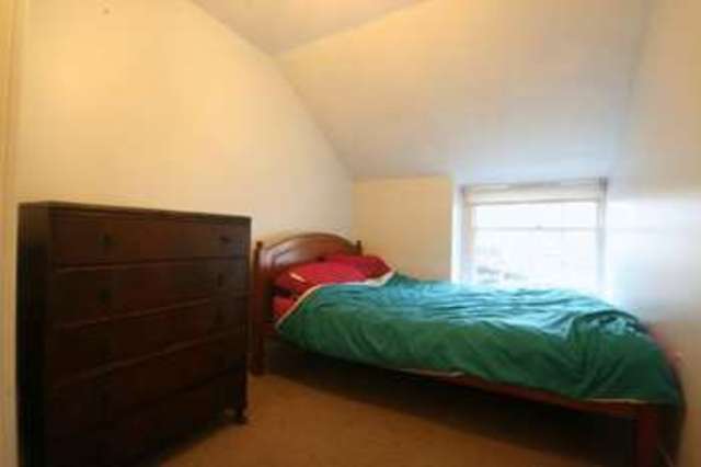  Image of 2 bedroom Flat to rent in Quay Hill Falmouth TR11 at Quay Hill  Falmouth, TR11 3HG