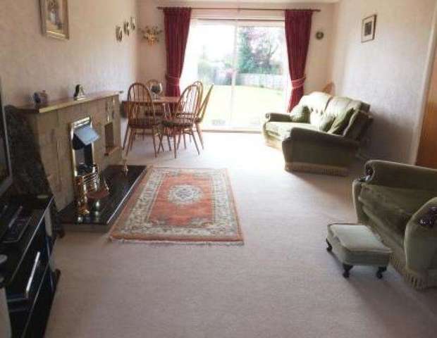  Image of 3 bedroom Detached house for sale in Martens Close Shrivenham Swindon SN6 at Martens Close Shrivenham SWINDON, SN6 8BA