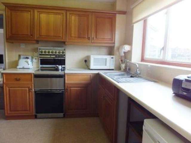  Image of 3 bedroom Detached house for sale in Martens Close Shrivenham Swindon SN6 at Martens Close Shrivenham SWINDON, SN6 8BA
