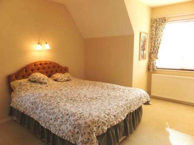  Image of 3 bedroom Detached house for sale in Martens Close Shrivenham Swindon SN6 at Martens Close Shrivenham SWINDON, SN6 8BA