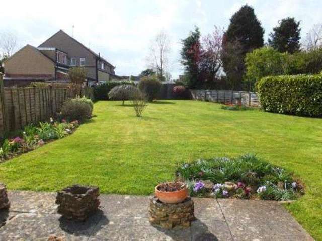  Image of 3 bedroom Detached house for sale in Martens Close Shrivenham Swindon SN6 at Martens Close Shrivenham SWINDON, SN6 8BA