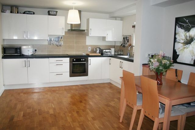  Image of 2 bedroom Flat to rent in Woodbrook Avenue Lisburn BT28 at Woodbrook Avenue  Lisburn, BT28 2ZG