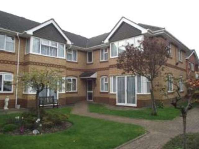  Image of 1 bedroom Retirement Property for sale in Shales Road Southampton SO18 at 30 Shales Road Southampton Bitterne, SO18 6TA