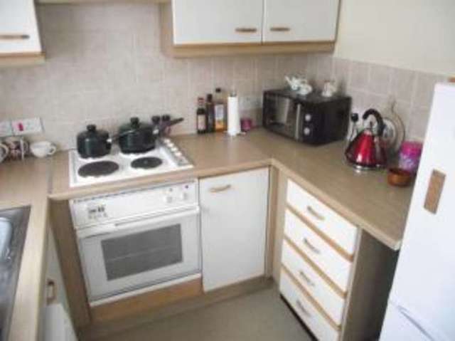  Image of 1 bedroom Retirement Property for sale in Shales Road Southampton SO18 at 30 Shales Road Southampton Bitterne, SO18 6TA