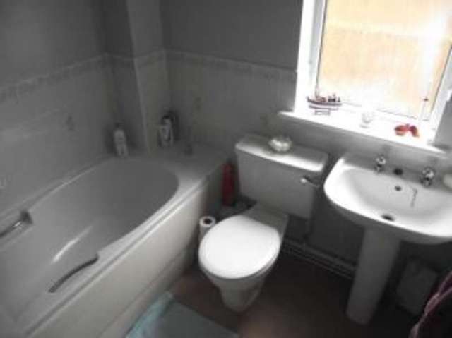  Image of 1 bedroom Retirement Property for sale in Shales Road Southampton SO18 at 30 Shales Road Southampton Bitterne, SO18 6TA