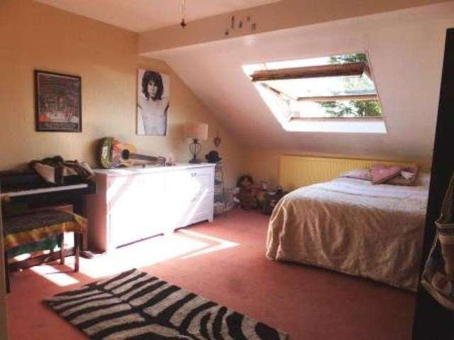  Image of 5 bedroom Semi-Detached house for sale in Westland Road Faringdon SN7 at Westland Road  FARINGDON, SN7 7EY