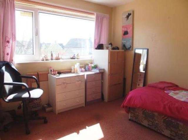  Image of 5 bedroom Semi-Detached house for sale in Westland Road Faringdon SN7 at Westland Road  FARINGDON, SN7 7EY