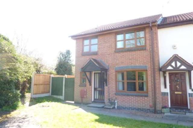  Image of 3 bedroom Detached house to rent in Chaffinch Drive Uttoxeter ST14 at Uttoxeter, ST14 8UE