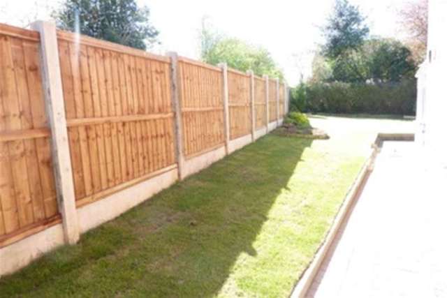  Image of 3 bedroom Detached house to rent in Chaffinch Drive Uttoxeter ST14 at Uttoxeter, ST14 8UE