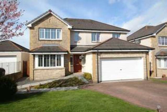  Image of 5 bedroom Detached house for sale in Macalpine Court Tullibody Alloa FK10 at Macalpine Court Tullibody Alloa, FK10 2FB