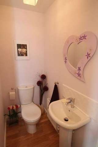  Image of 5 bedroom Detached house for sale in Macalpine Court Tullibody Alloa FK10 at Macalpine Court Tullibody Alloa, FK10 2FB