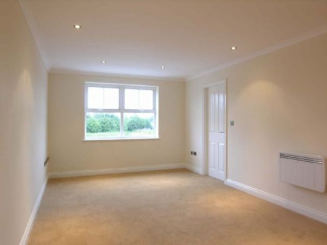  Image of 2 bedroom Flat to rent in Station Road Poulton-Le-Fylde FY6 at Station Road  Poulton-Le-Fylde, FY6 7HU