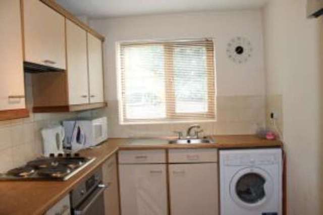  Image of 1 bedroom Flat for sale in Acacia Road Leamington Spa CV32 at Leamington Spa Warwickshire Royal Leamington Spa, CV32 6EG