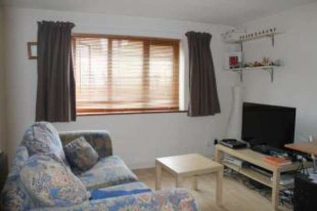  Image of 1 bedroom Flat for sale in Acacia Road Leamington Spa CV32 at Leamington Spa Warwickshire Royal Leamington Spa, CV32 6EG